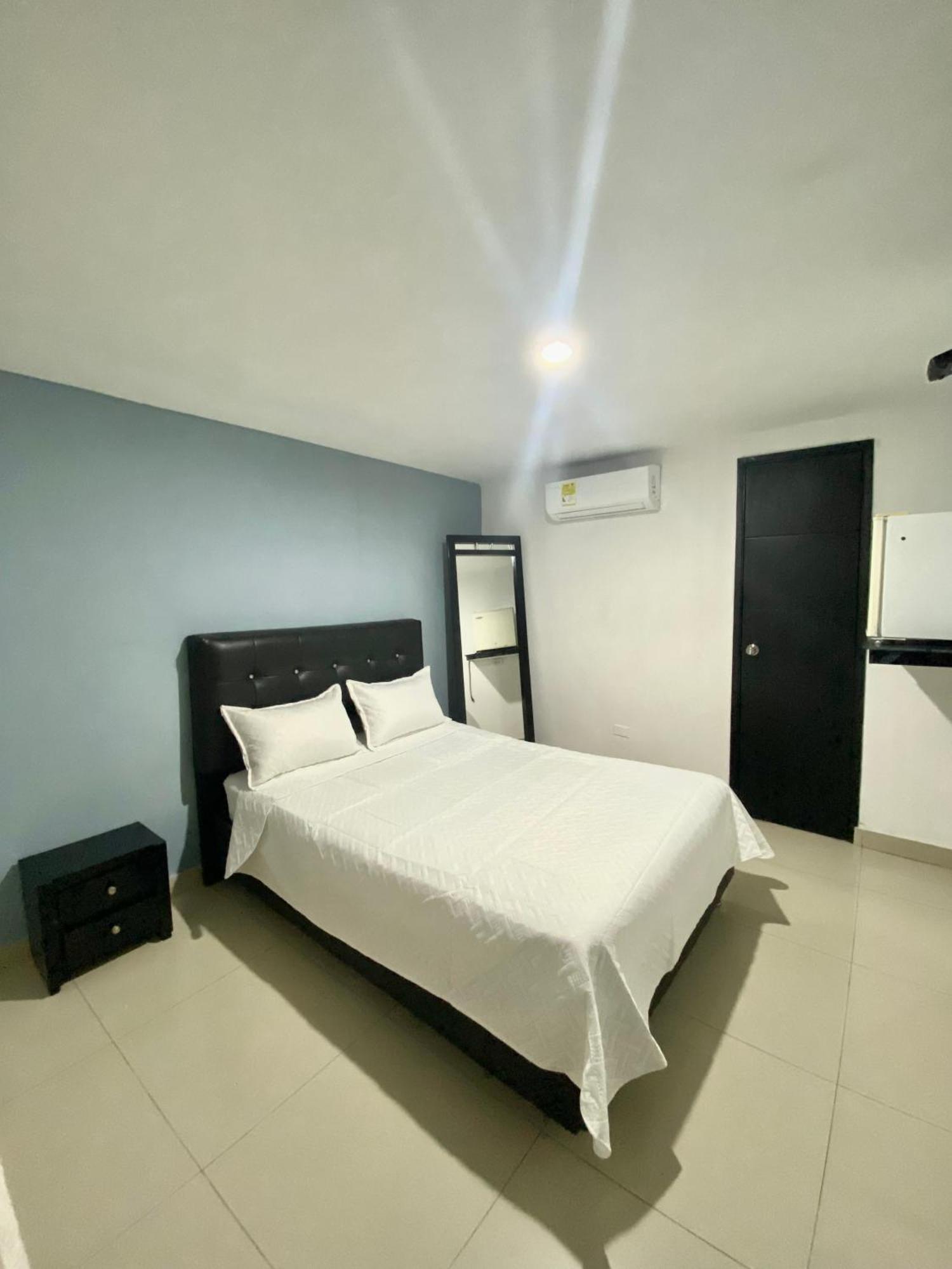 Hotel Estefania Princess 84 バランキージャ エクステリア 写真