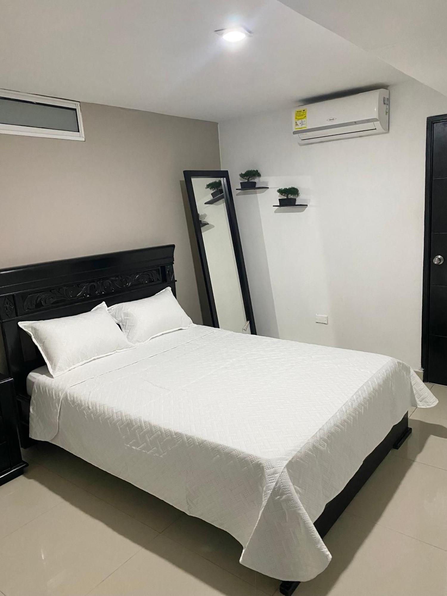 Hotel Estefania Princess 84 バランキージャ エクステリア 写真