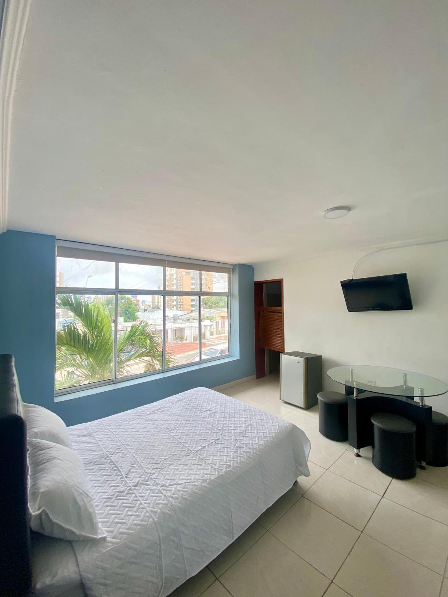 Hotel Estefania Princess 84 バランキージャ エクステリア 写真