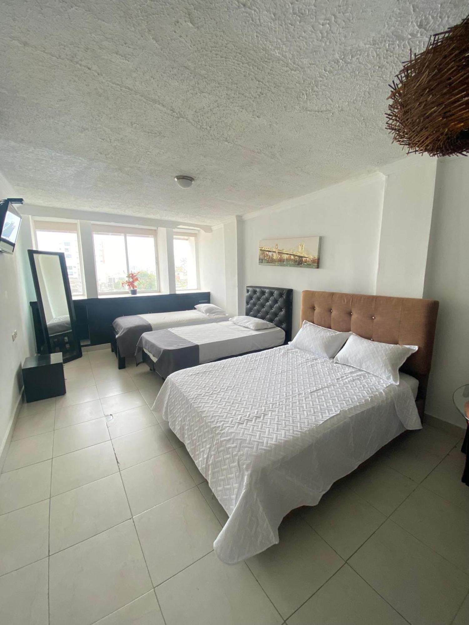Hotel Estefania Princess 84 バランキージャ エクステリア 写真